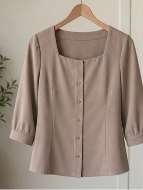 Women's Square Neck Button-Front Top in Taupe